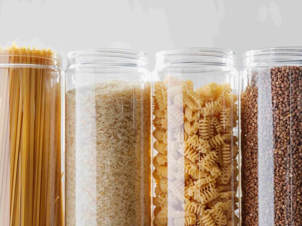 Why are noble gases used in food packaging?